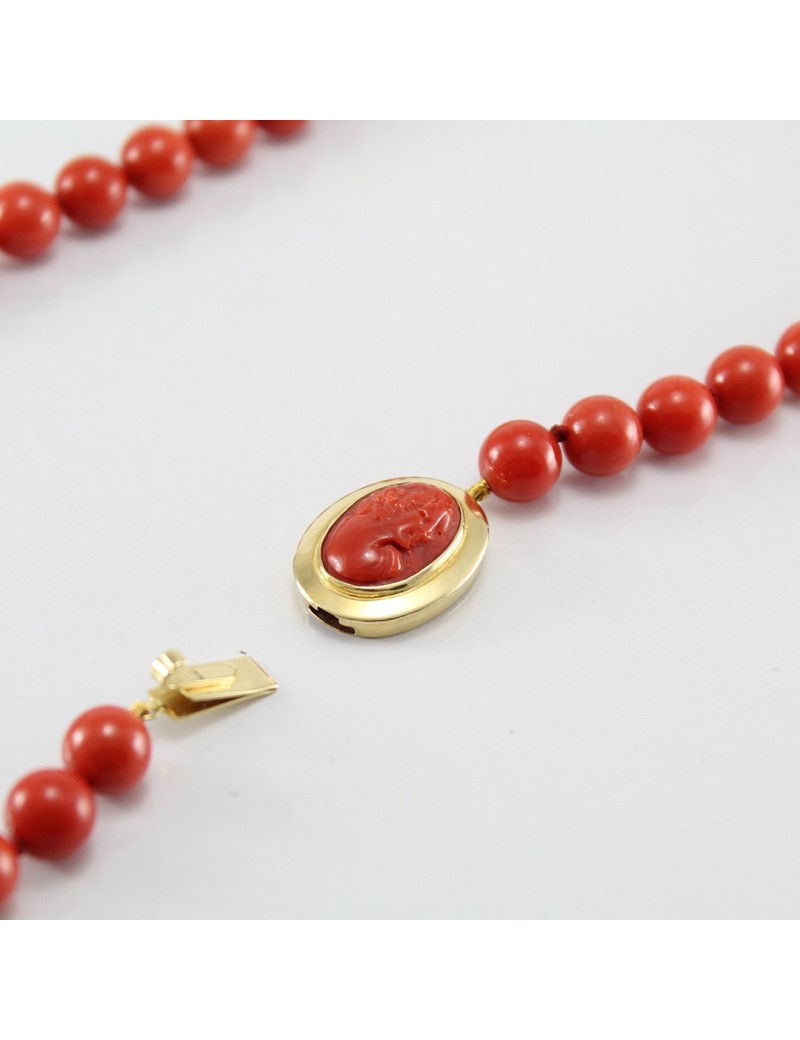 Collana donna lunga doppio filo corallo rosso e chiusura fiore in oro giallo