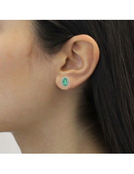 Orecchini donna oro bianco con smeraldi e diamanti Mirco Visconti indossati