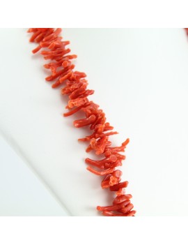 Corallo rosso a frange su collana con chusura in argento