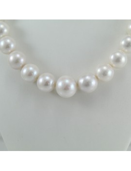 Coscia collana donna in perle grandi a scalare da 11 a 14 mm con chiusura in oro