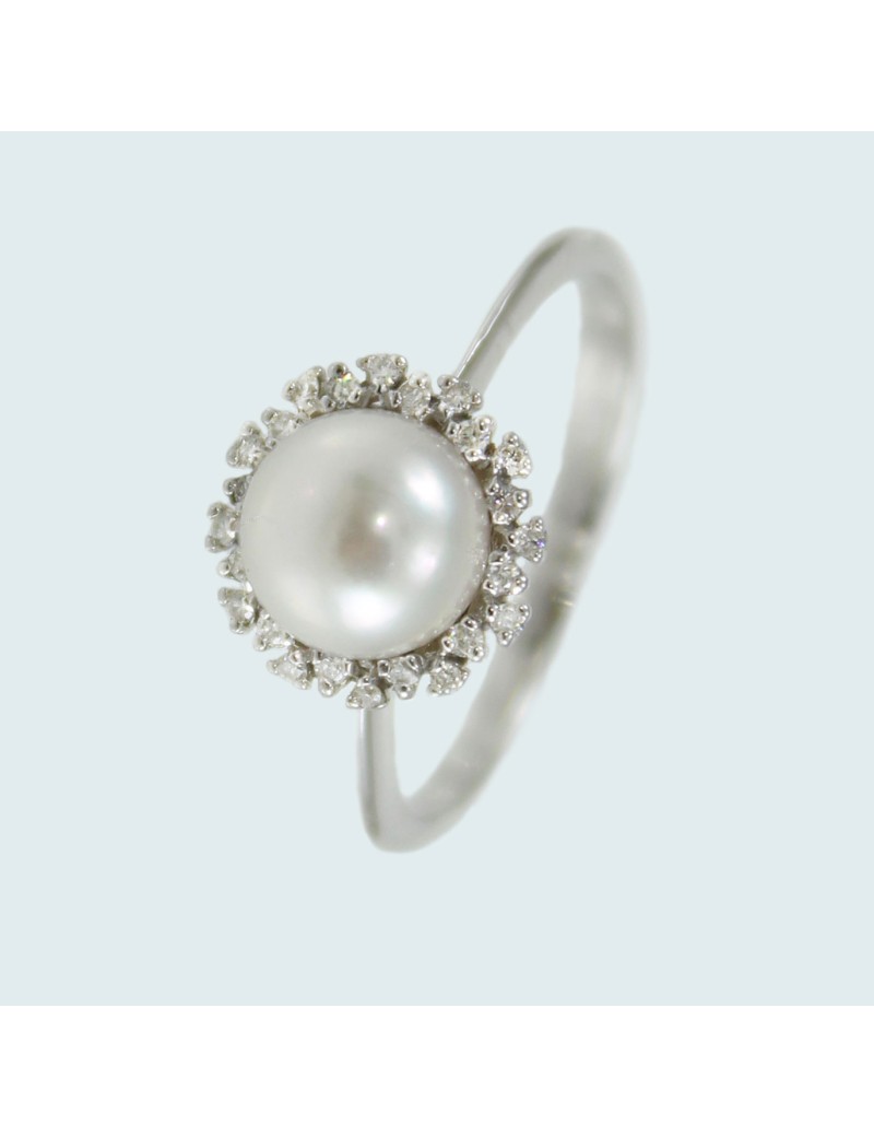 Anello donna oro bianco perla Akoya bianca 7 mm con diamanti Coscia